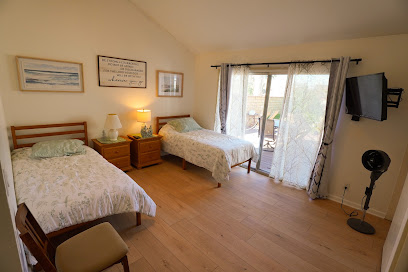 Averie Manor — homepage