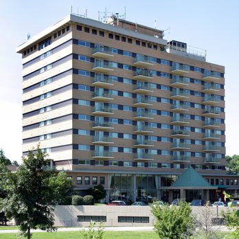 Brentmoor Retirement Community — homepage