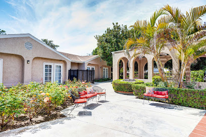 Crescent Landing at Fullerton Memory Care — homepage