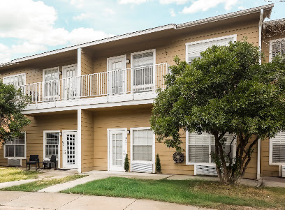The Waterford on Huebner — homepage