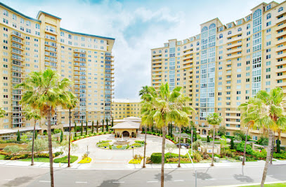 Vi at La Jolla Village — homepage