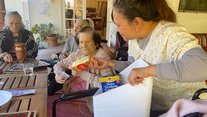 Walnut Garden Luxury Senior Living — homepage